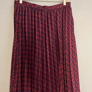 SELLING TAHARI SKIRT SIZE 8 COLOR NAVY BLUE And DARK RED BNWT